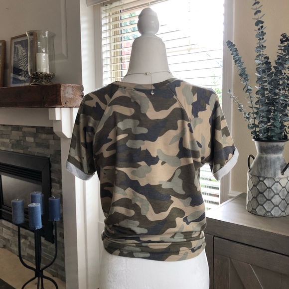 ⭐️SOLD-{Cable & Gauge} Camo s/s tee - Picture 3 of 6